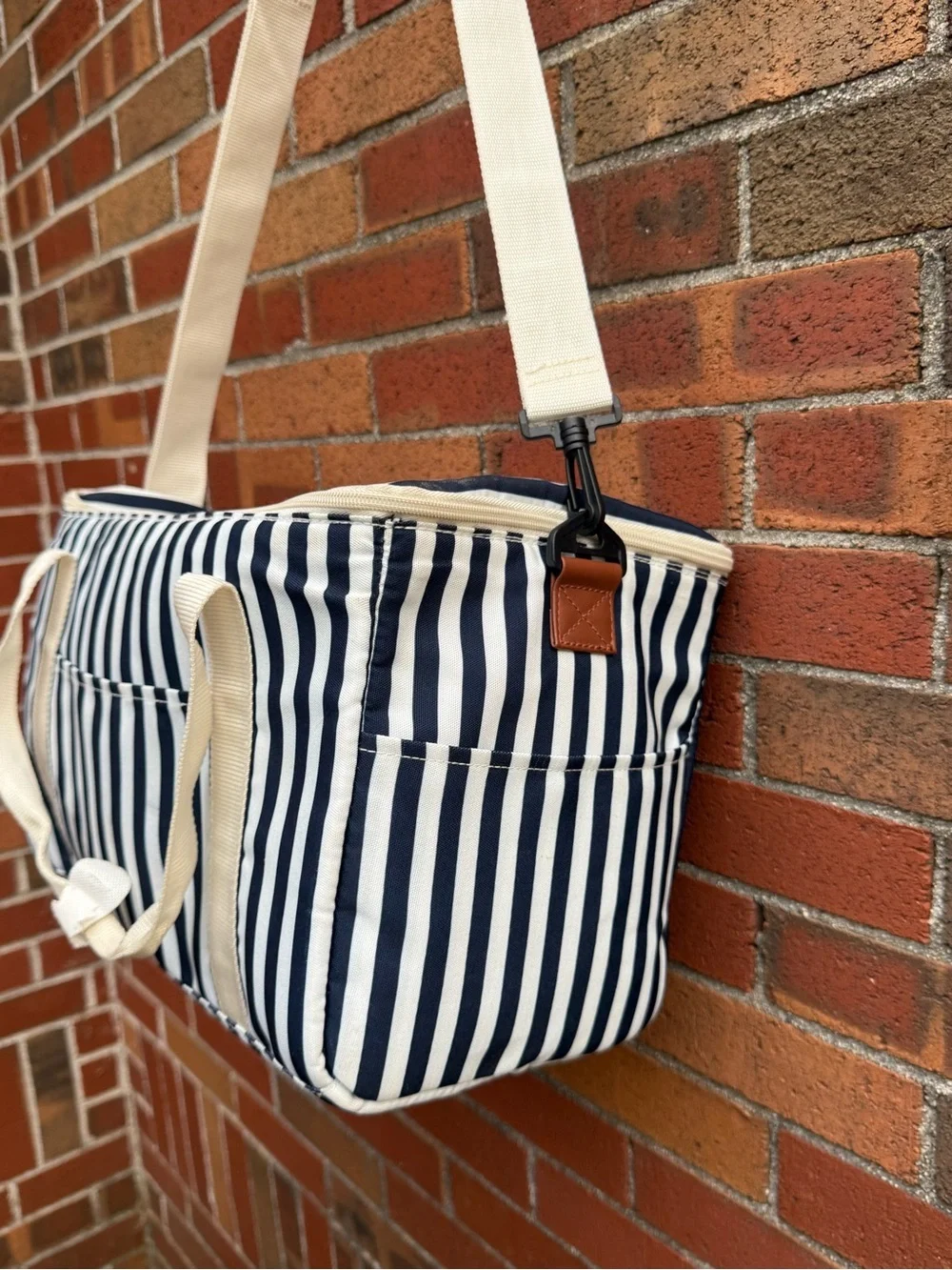 DSW Navy White Striped Insulated Cooler Tote Bag Beach Picnic Travel Lunch
